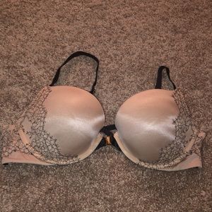 Victoria’s Secret Very Sexy push up bra